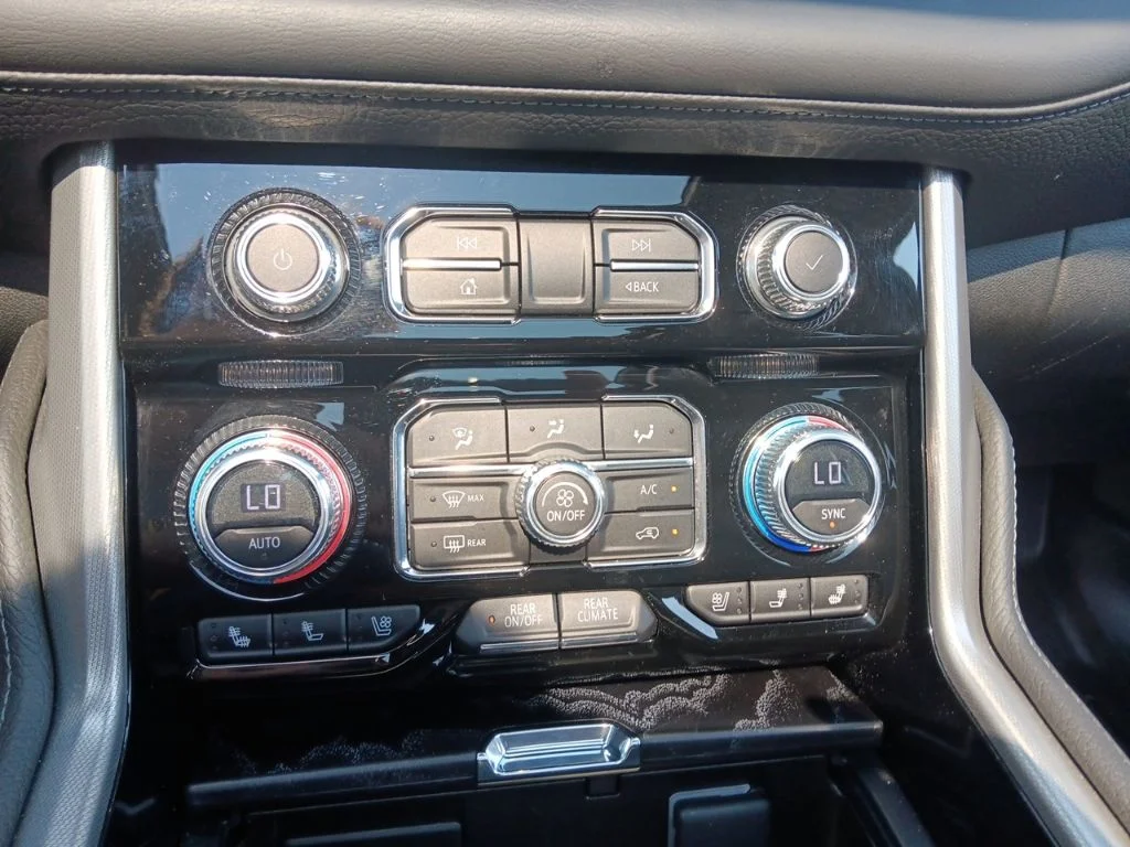Used 2023 Onyx Black GMC Denali image 21