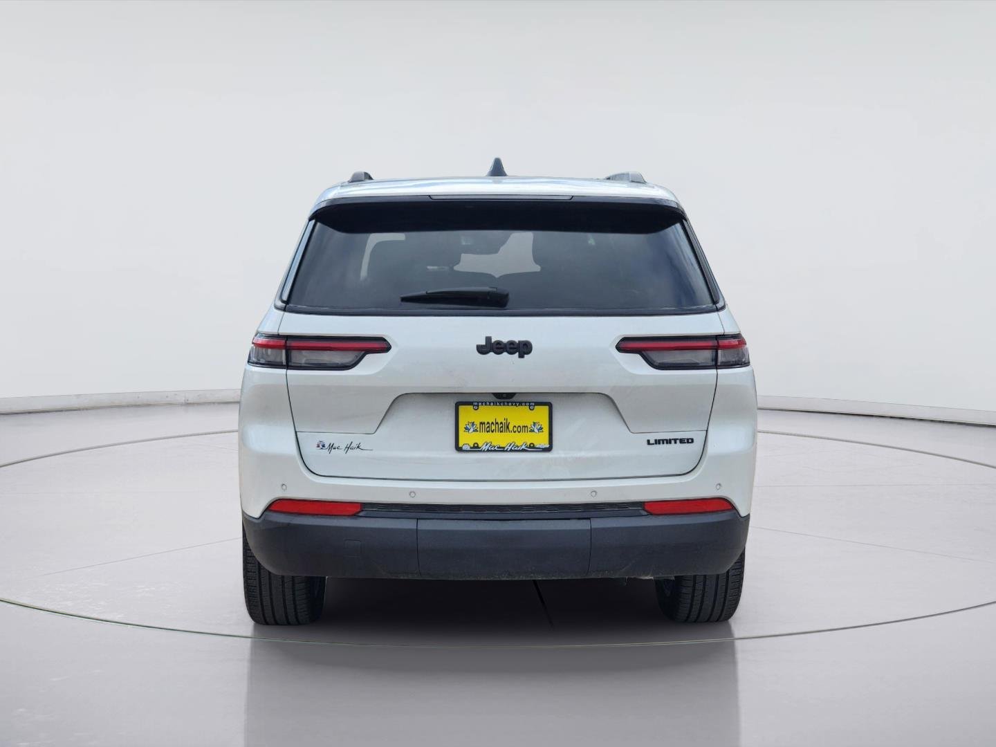 2025 Jeep Grand Cherokee L photo 6 of 35