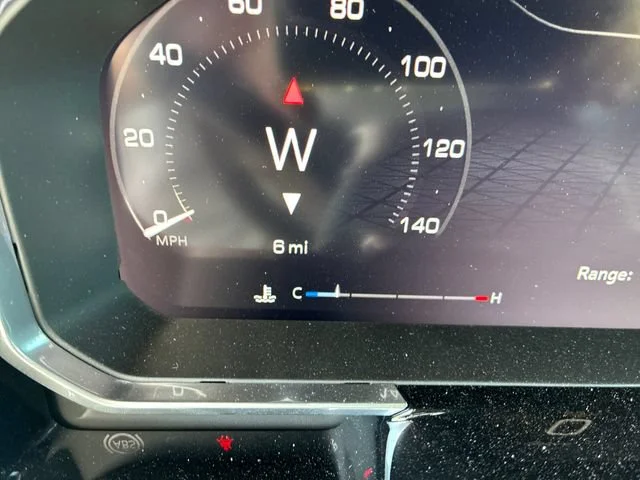 New 2026 Sterling Metallic GMC Elevation image 19