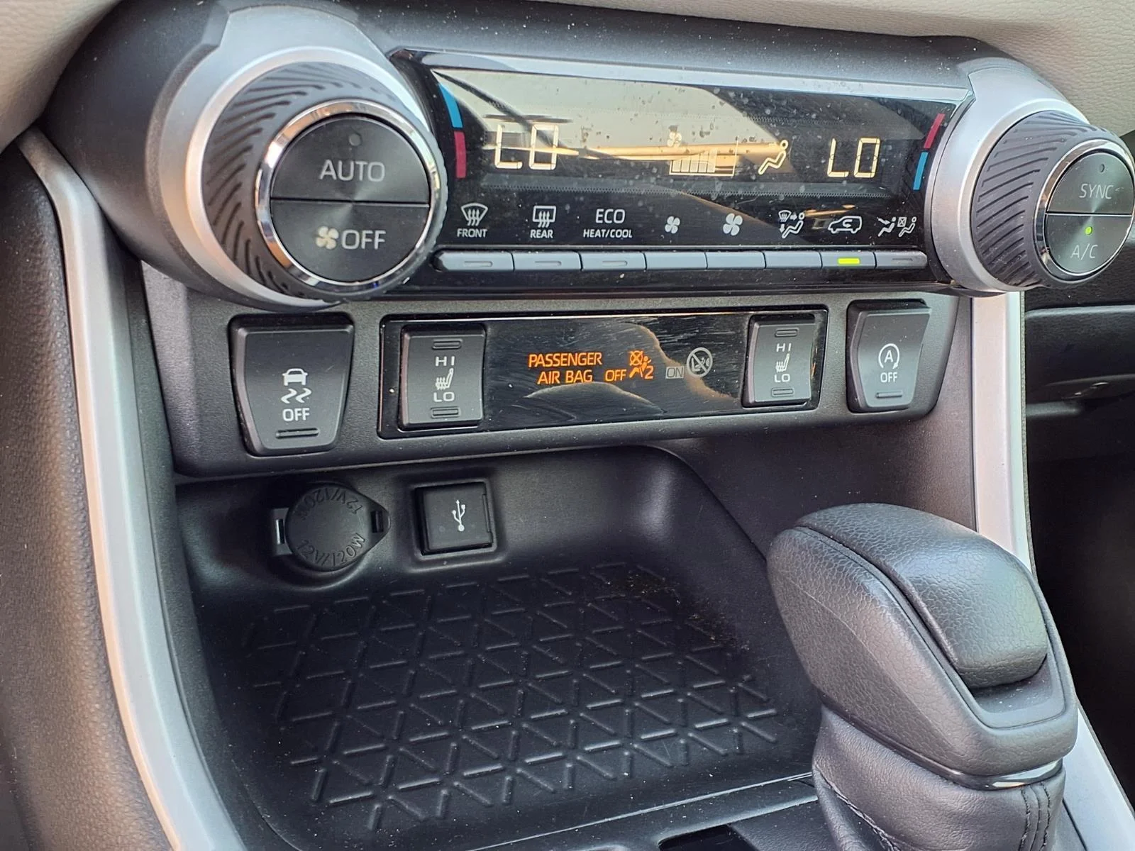 Used 2022 Lunar Rock Toyota XLE image 5