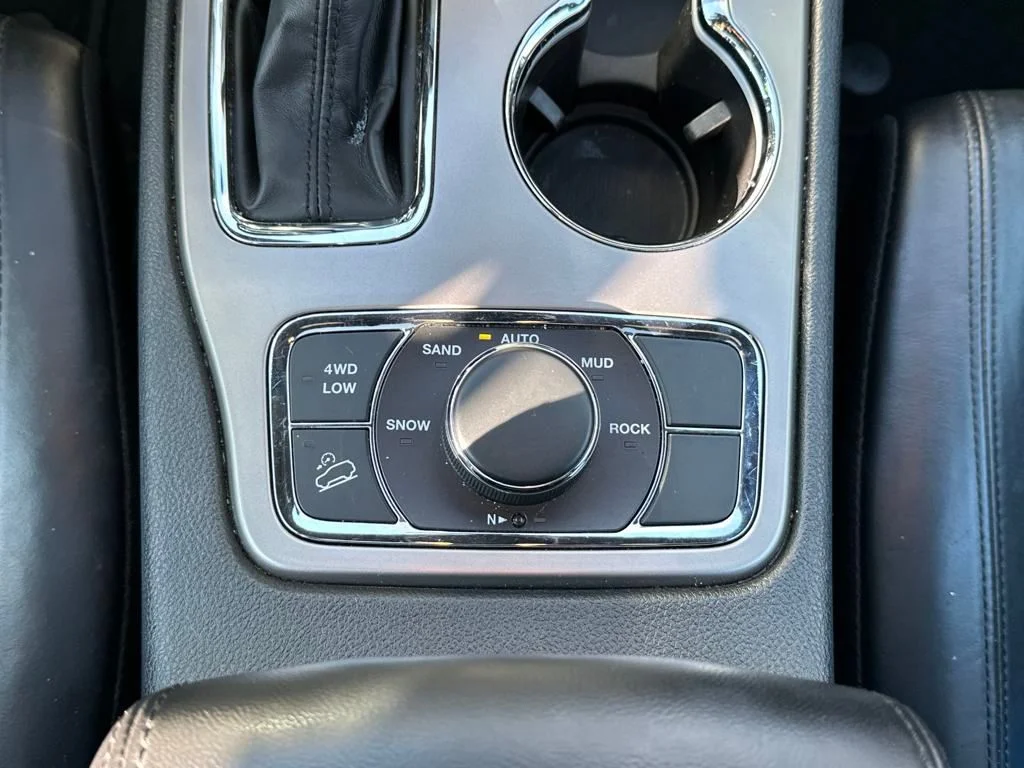 Used 2021 Black Jeep Limited image 20