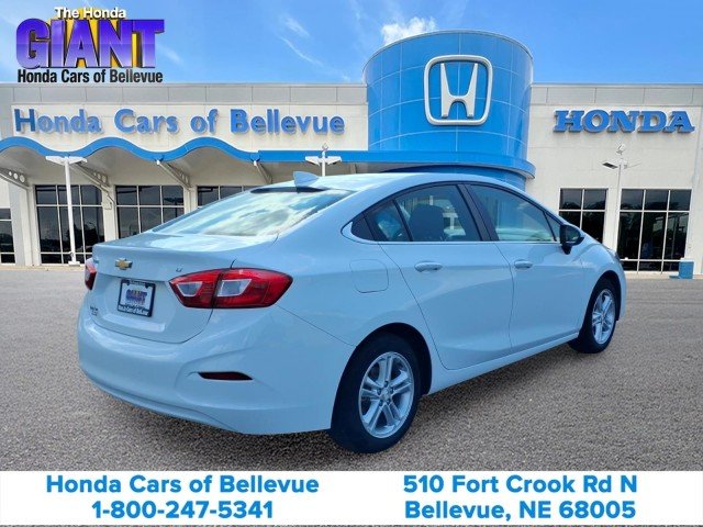 Used 2018 Summit White Chevrolet LT image 5