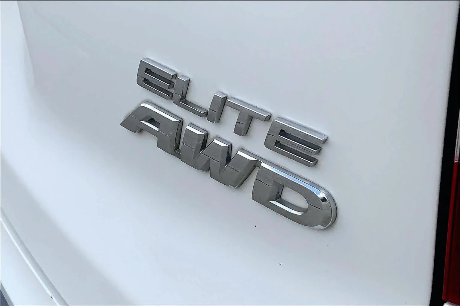 Used 2019 White Diamond Pearl Honda Elite image 10