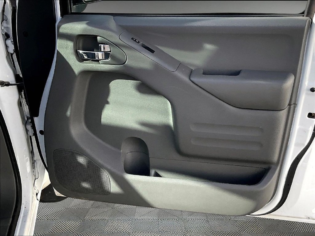 Used 2019 Glacier White Nissan SV image 12