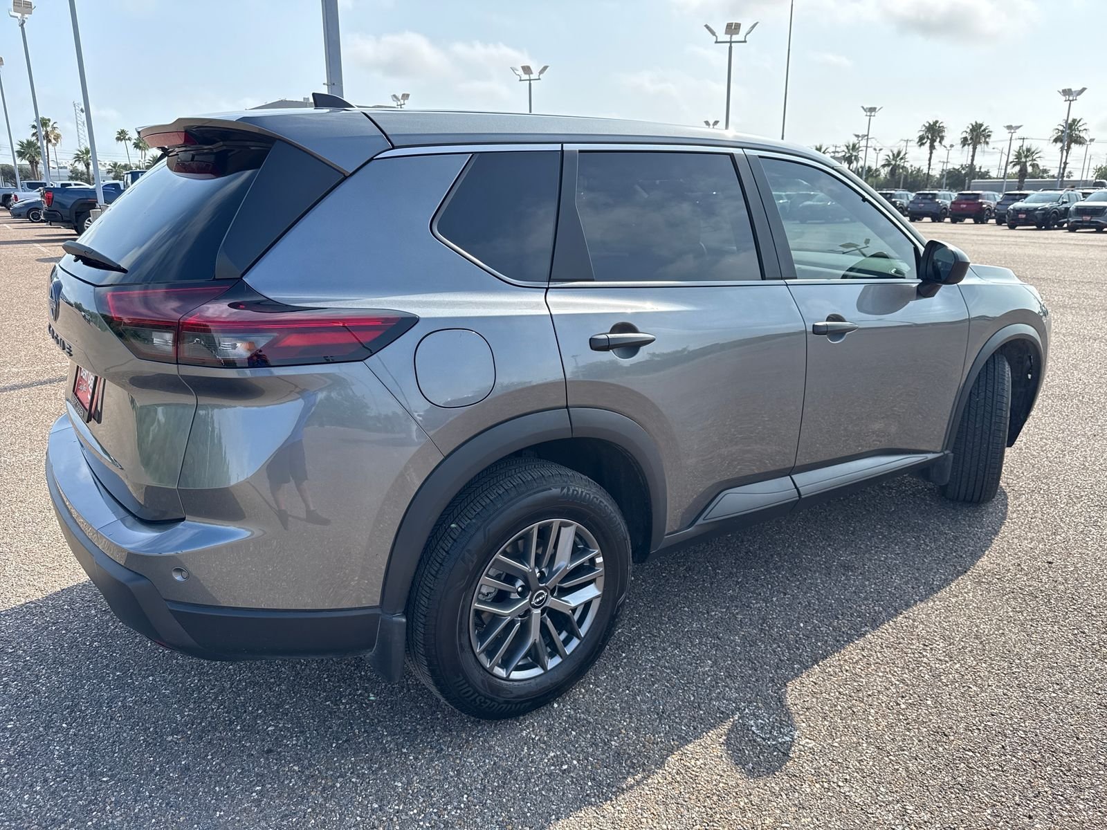 Used 2025 Gray Nissan S image 7