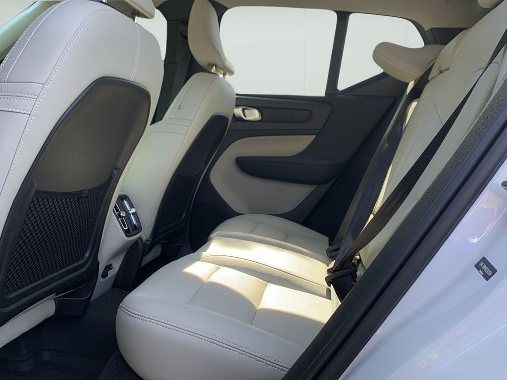 2024 Volvo XC40 Ultimate - Photo 16