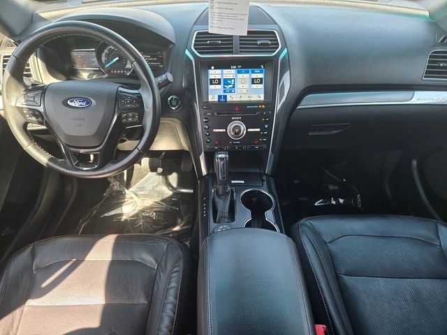 Used 2017 Gray Ford Sport image 10