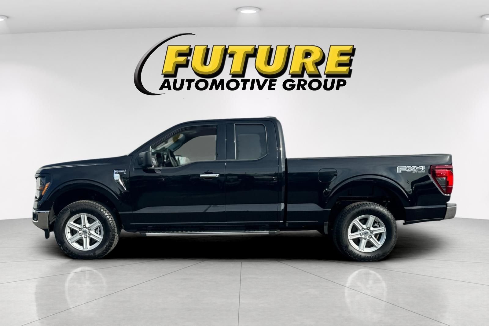 Used 2025 Black Ford XLT image 7