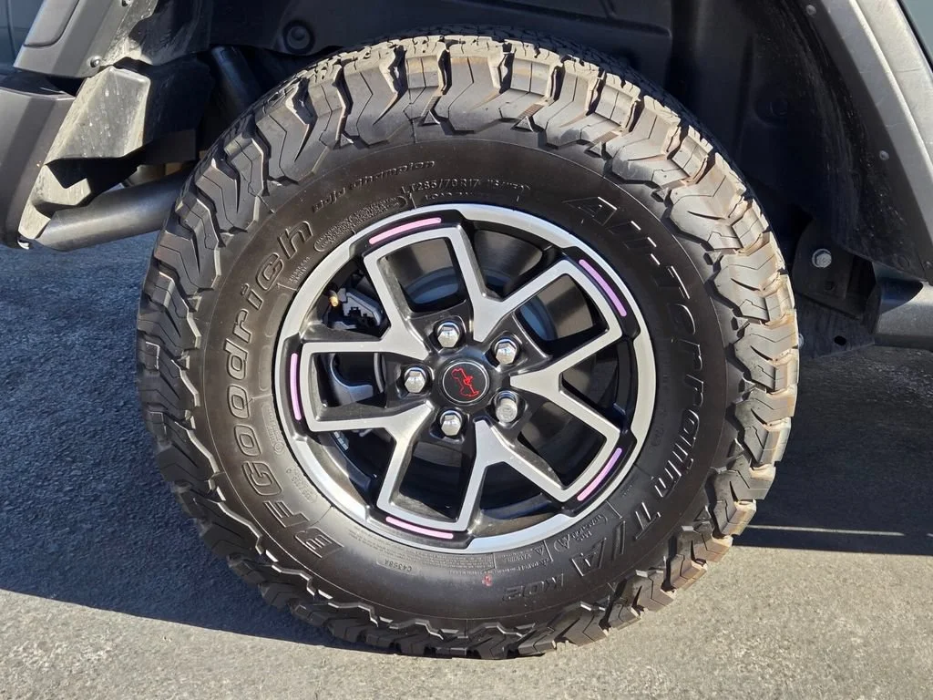 Used 2025 Anvil Clearcoat Jeep Rubicon image 3