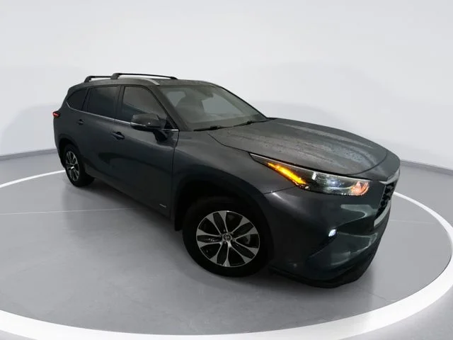 2025 Toyota Highlander Hybrid XLE