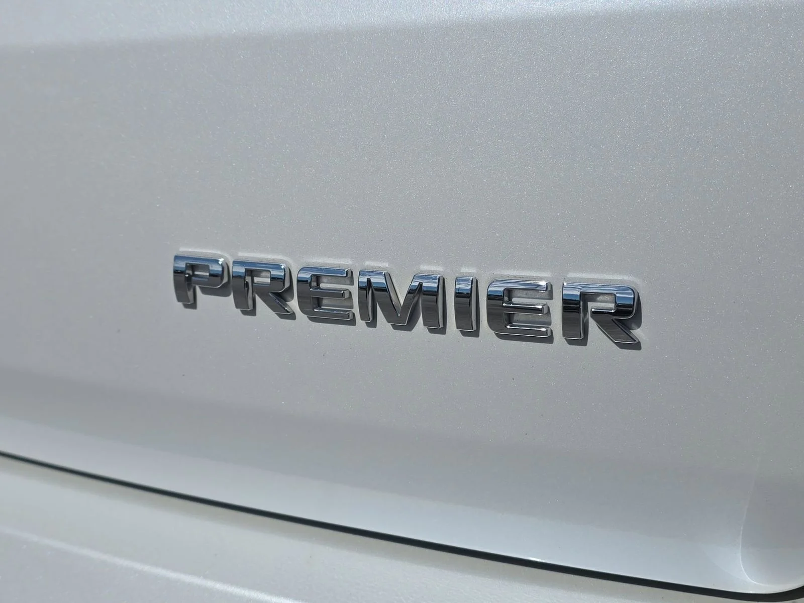 Used 2022 Beige Chevrolet Premier image 35