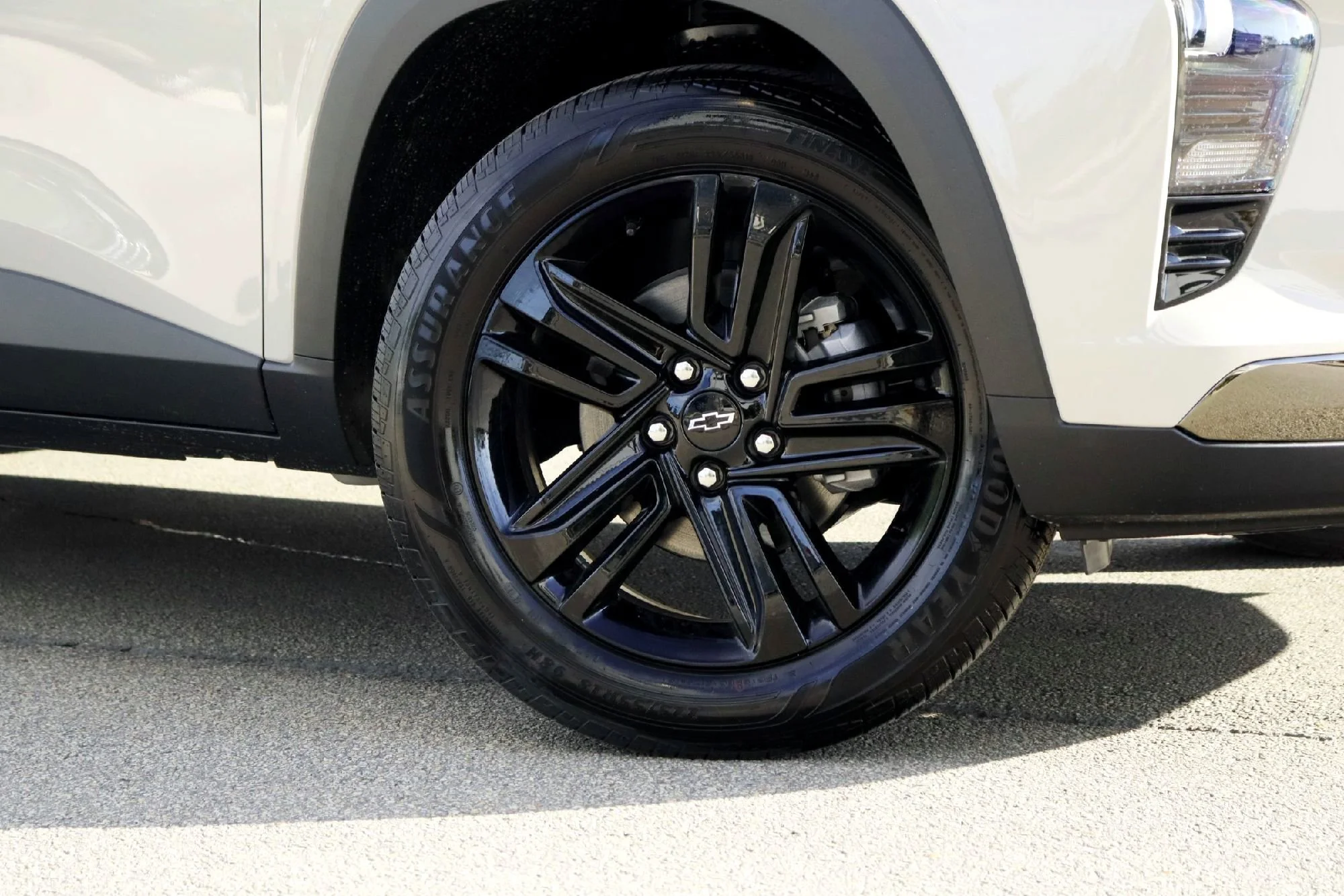New 2026 White Chevrolet ACTIV image 3