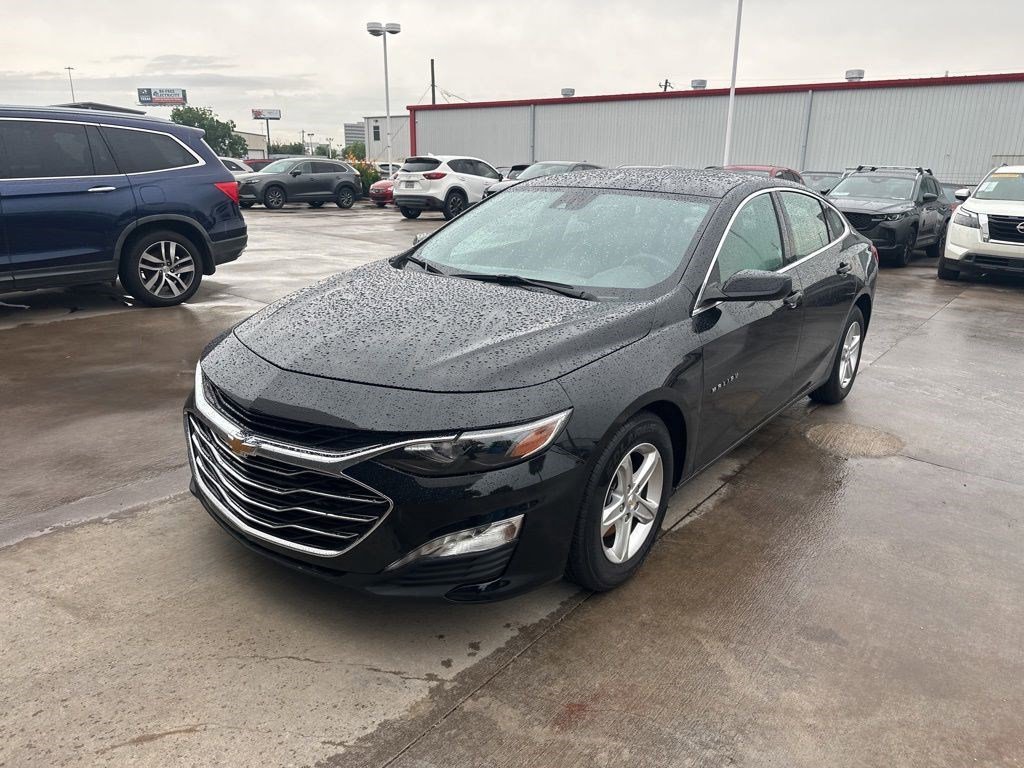 2024 Chevrolet Malibu 1LT's photo