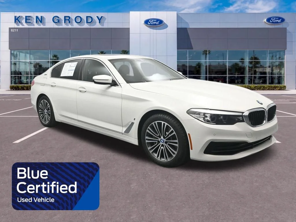 2019 BMW 5 Series 530e iPerformance Sedan's photo