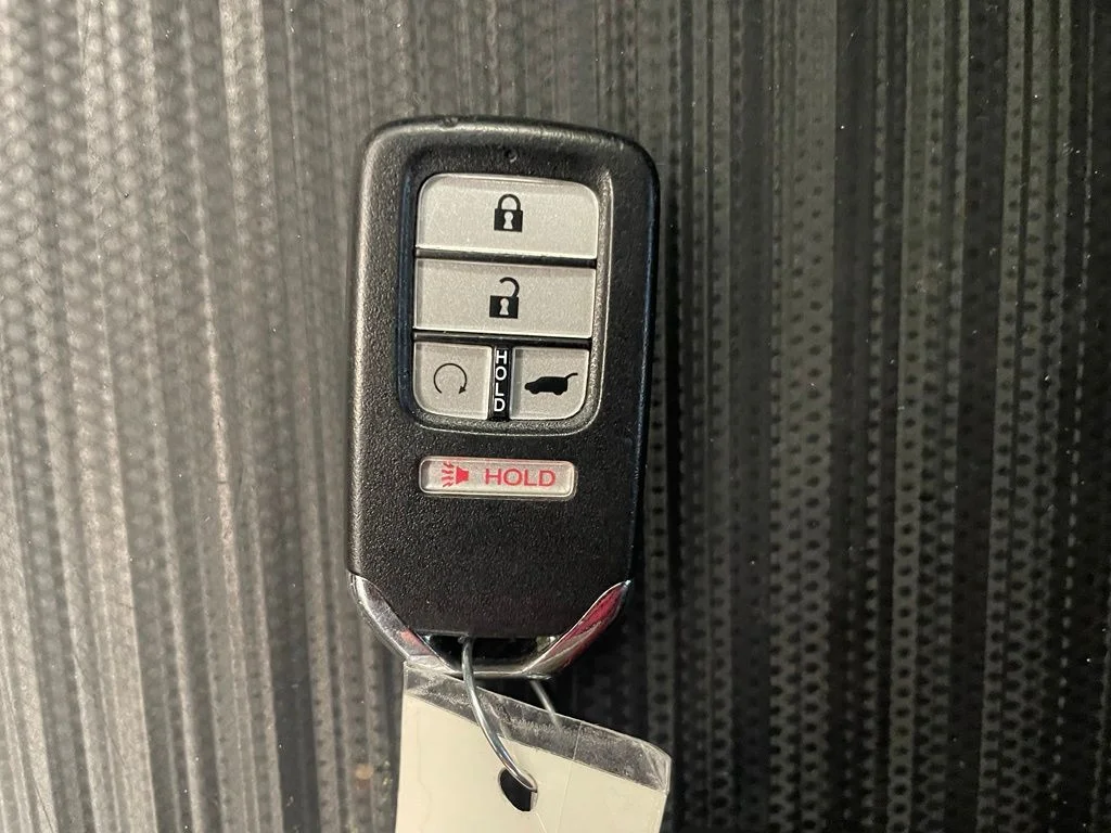 Used 2020 White Honda EX-L image 19