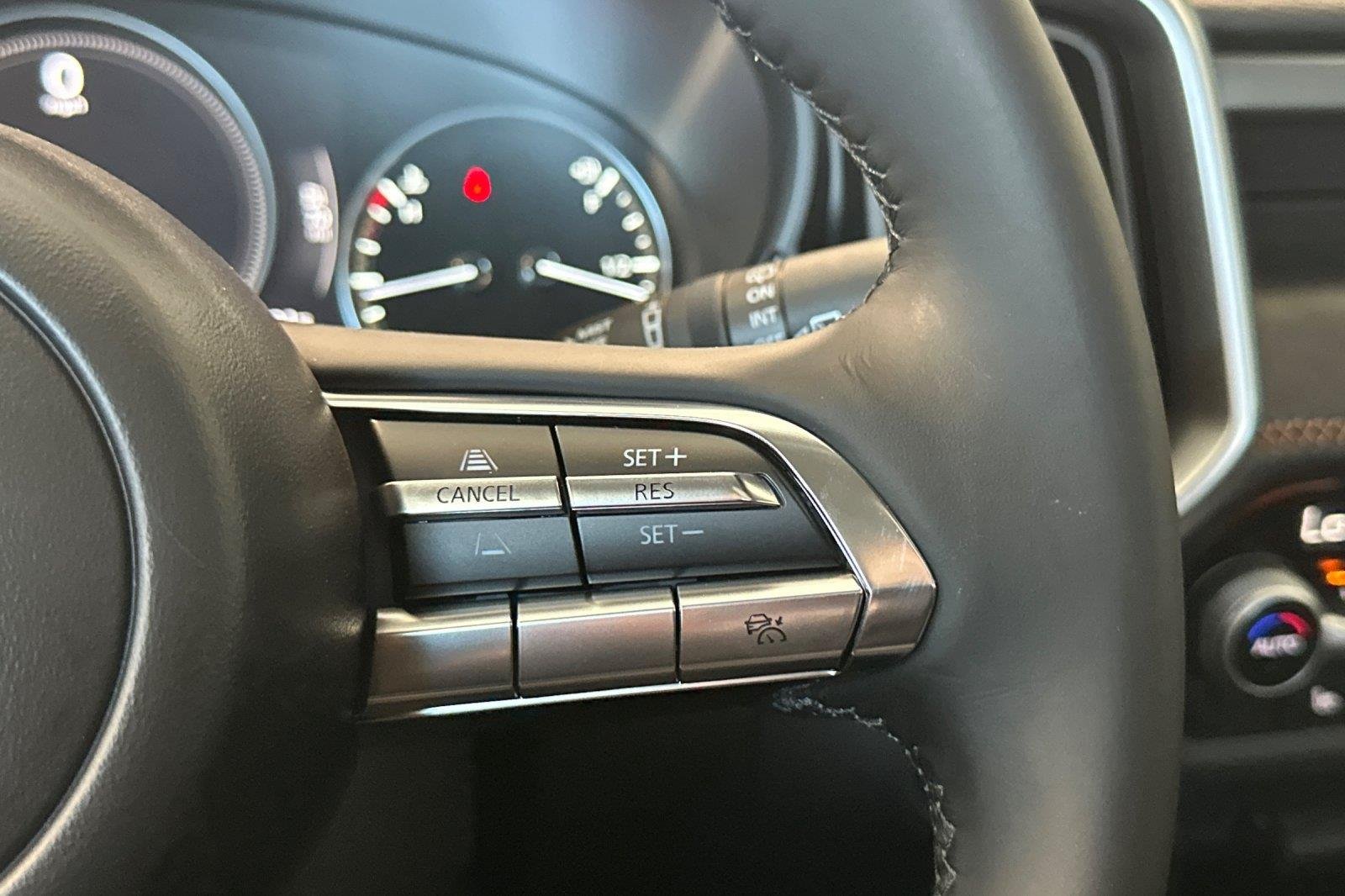 New 2026 Wind Chill Pearl Mazda 2.5 S Premium image 28