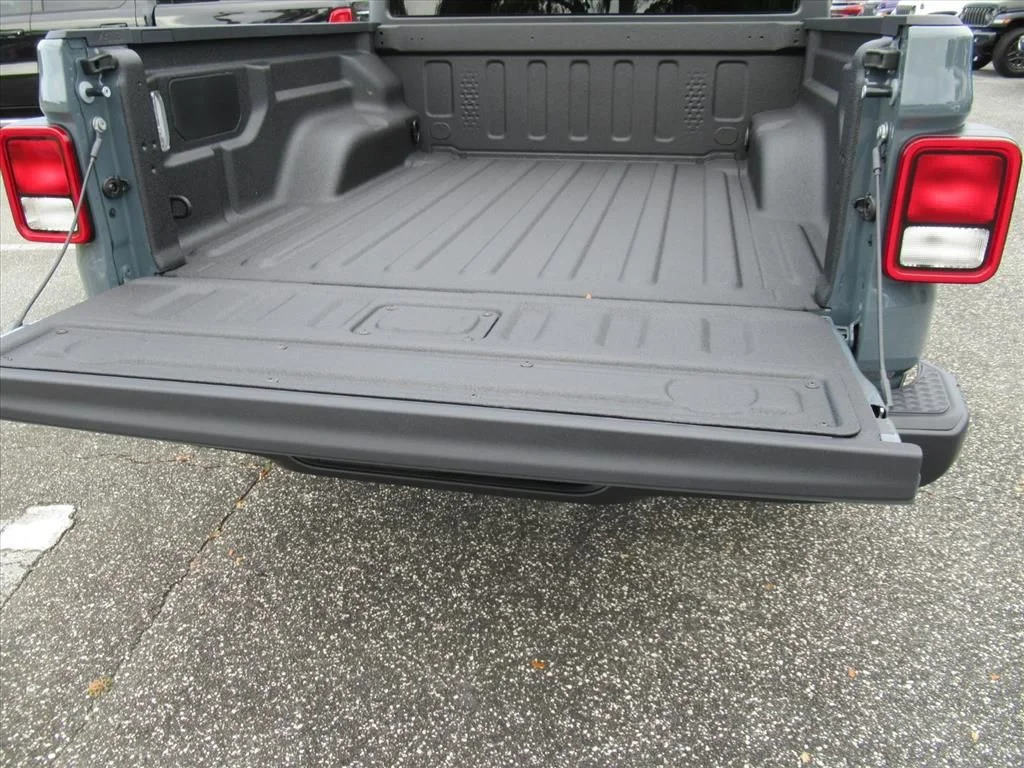 New 2026 Anvil Clear-Coat Exterior Paint Jeep Sport S image 27