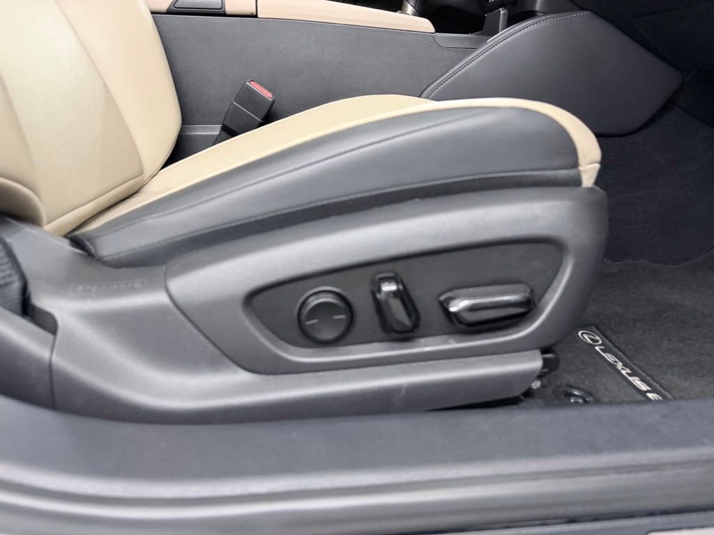 Used 2021 White Lexus 350 image 42