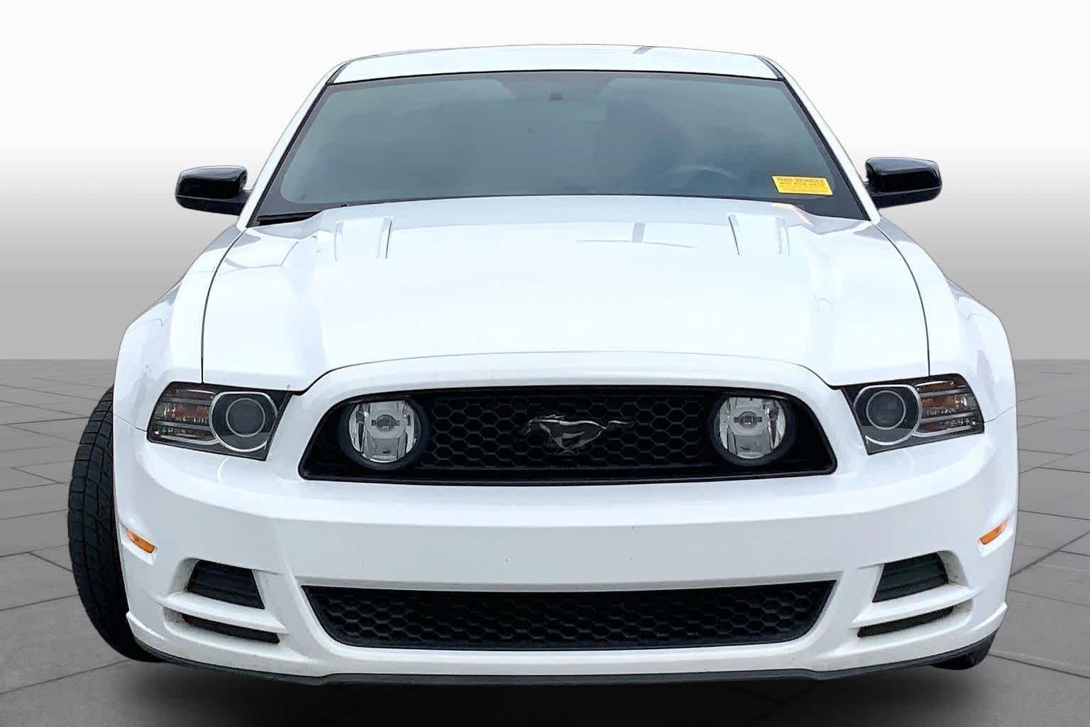 Used 2014 Oxford White Ford GT image 3