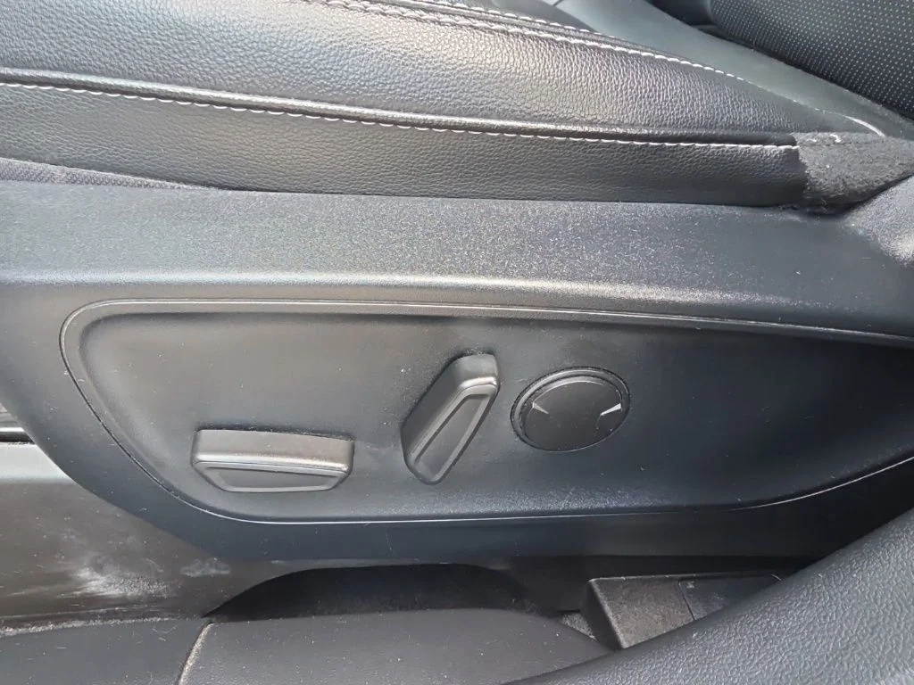 Used 2022 Blue Silver Metallic Ford SEL image 12