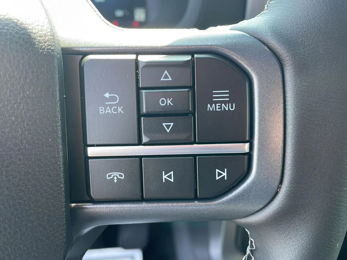 New 2026 Carbonized Gray Metallic Ford XLT image 15