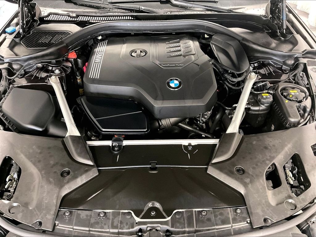 Used 2023 Gray BMW 530i xDrive image 29