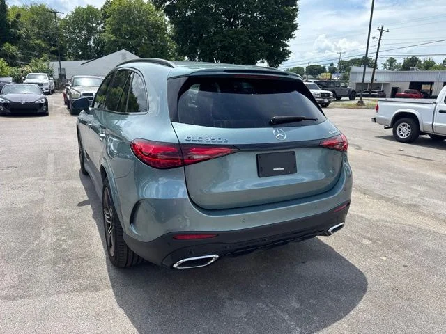 Used 2025 Green Mercedes-Benz GLC 350e image 4
