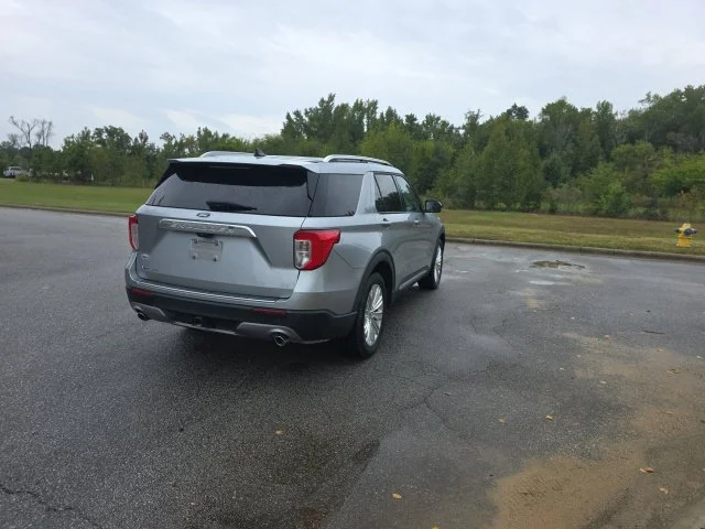 Used 2022 Silver Ford Limited image 6