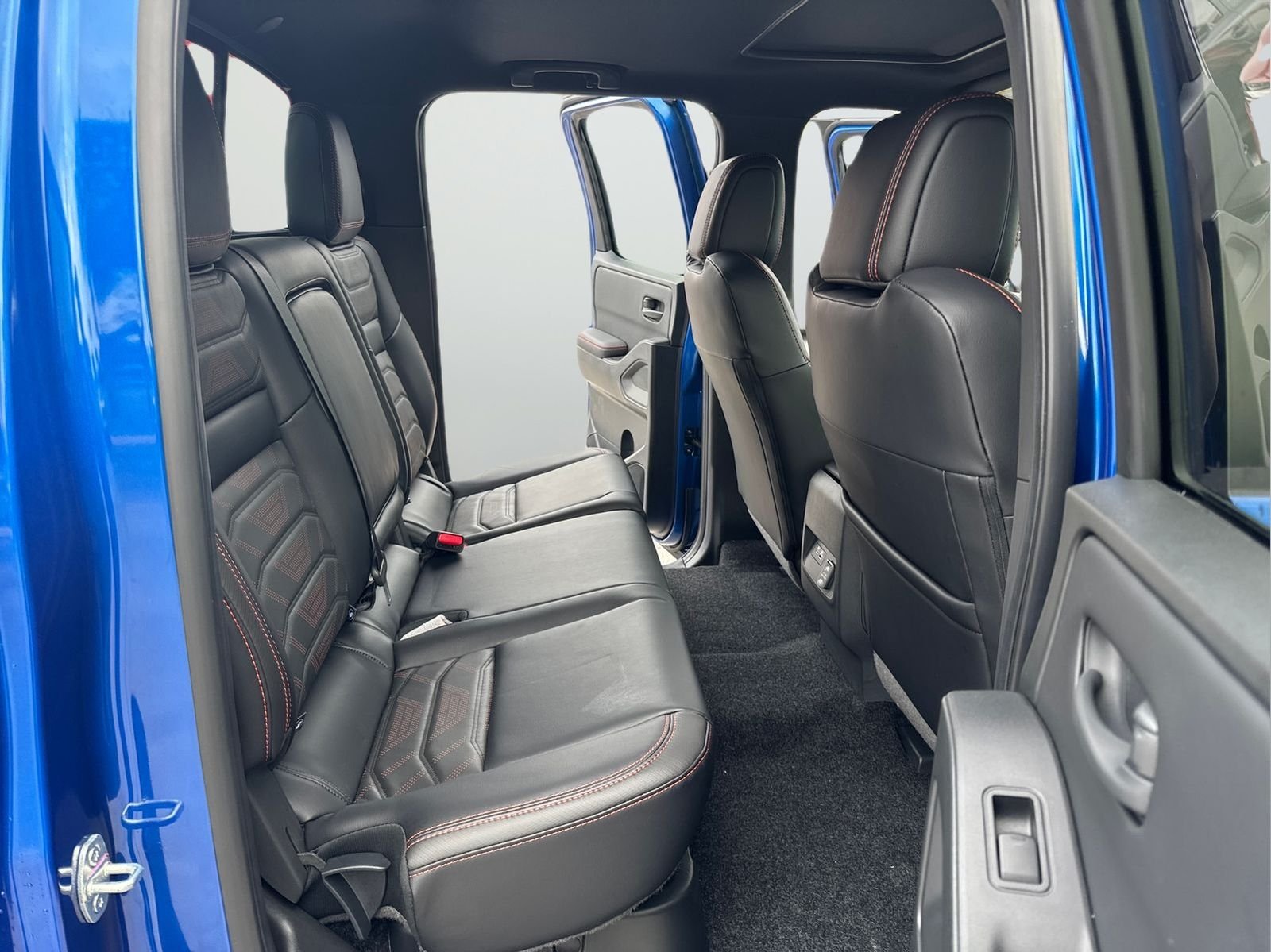 New 2026 Blue Nissan PRO-X image 39