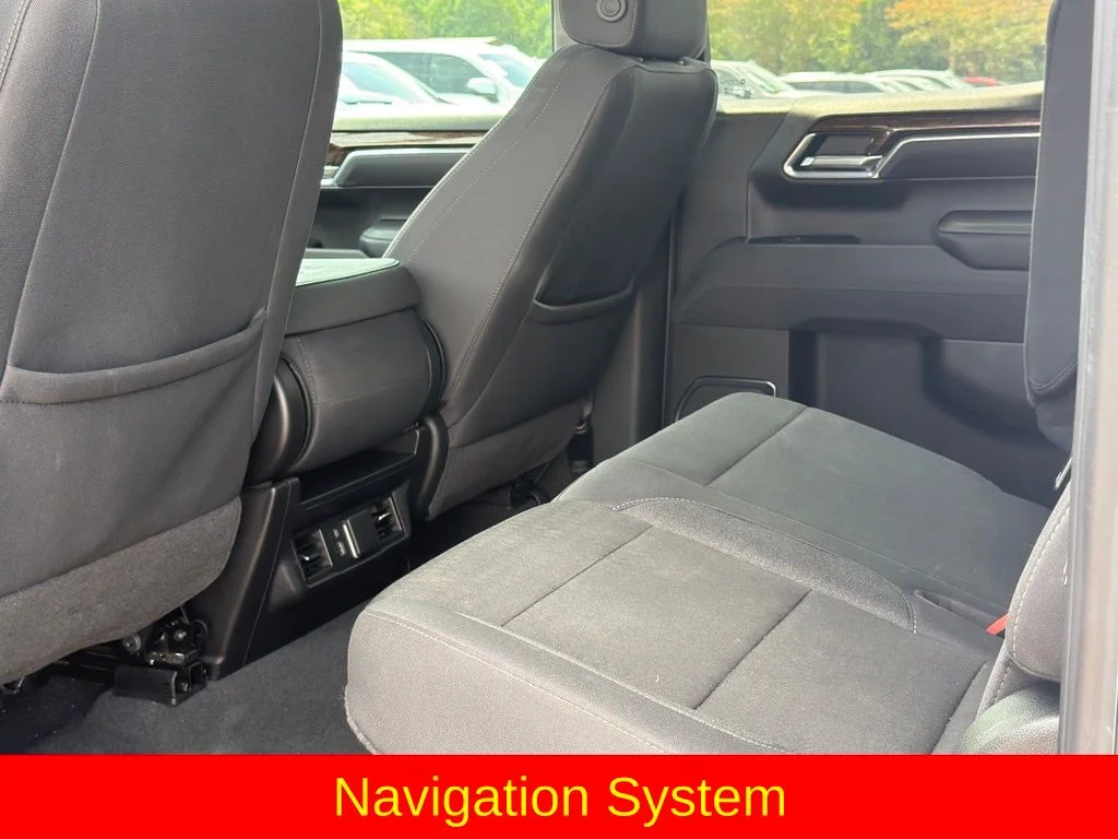Used 2025 White GMC Elevation image 13