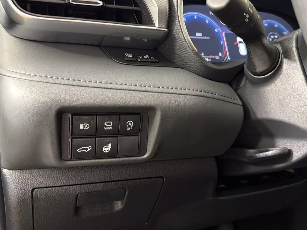 Used 2023 Black Toyota Platinum image 21