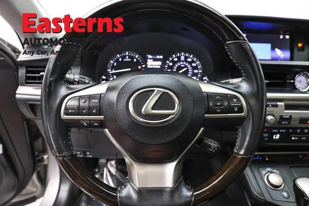 Used 2016 Silver Lexus 350 image 12