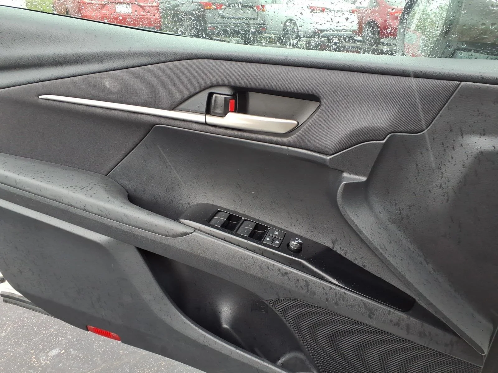 Used 2025  Toyota LE image 24