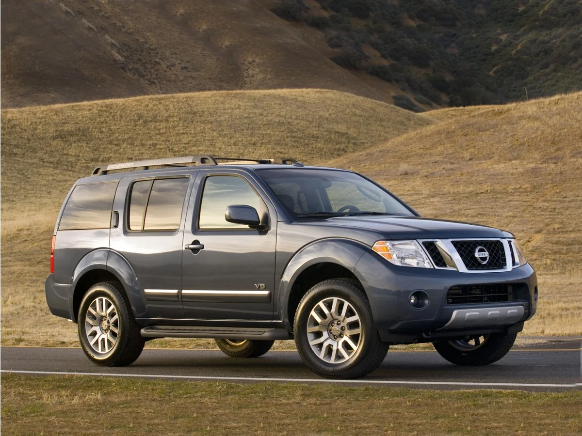 2010 Nissan Pathfinder S 4x4's photo