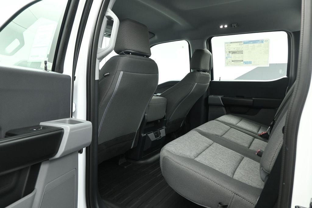 New 2026 Oxford White Ford XL image 17