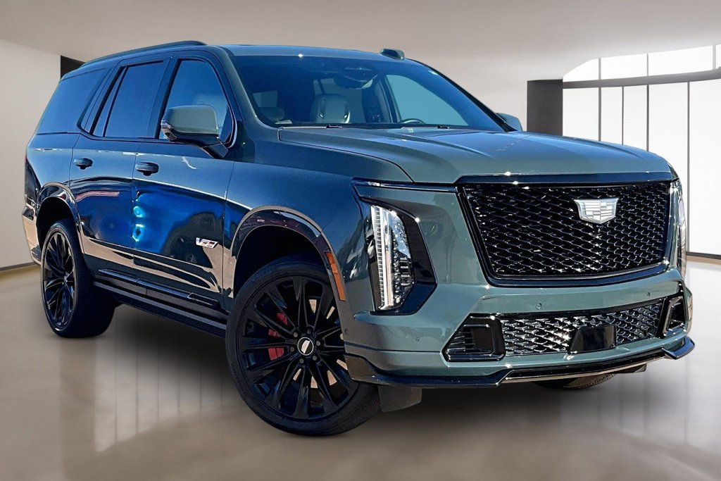 Used 2025 Green Cadillac V-Series image 11