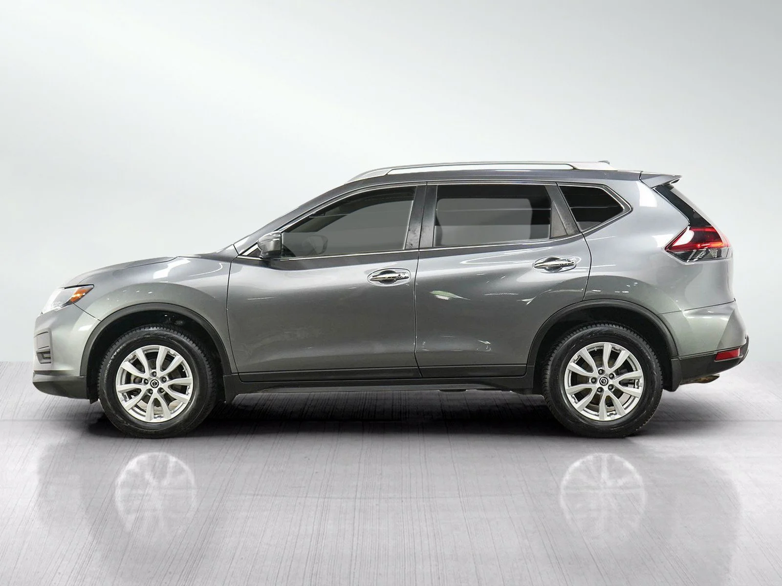 Used 2020 Gun Metallic Nissan SV image 2