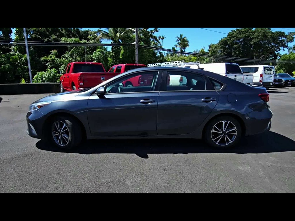 Used 2023 Gravity Gray Kia LXS image 5