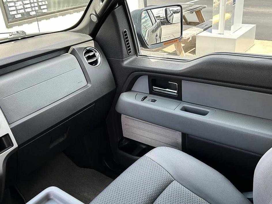 Used 2013 Gray Ford XLT image 11