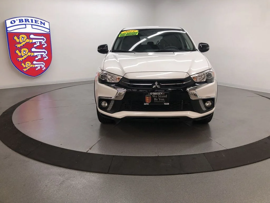 Used 2019 Pearl White Mitsubishi  image 30