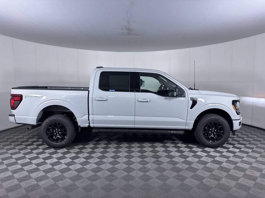 New 2026 Avalanche Ford XLT image 10