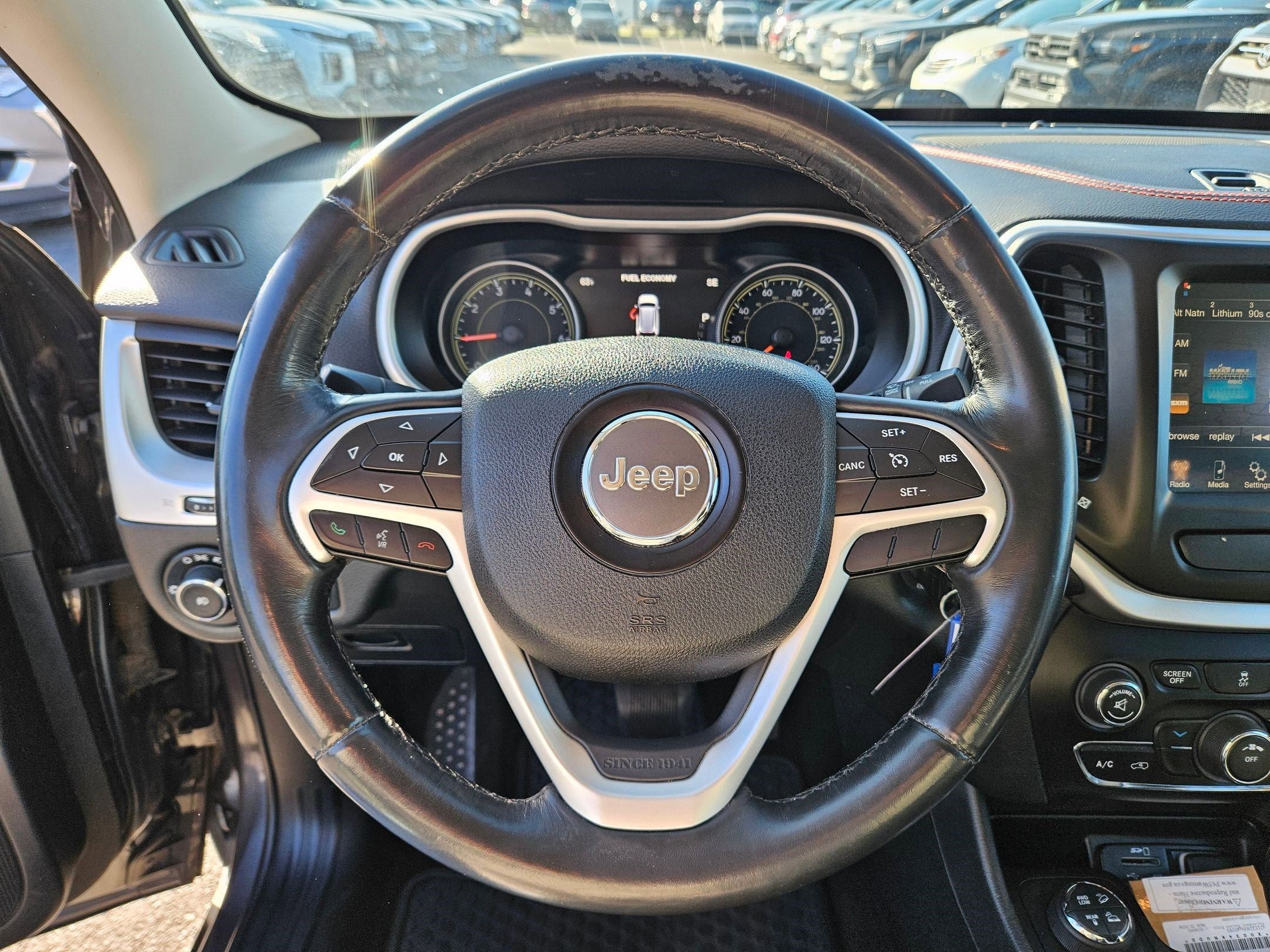 Used 2015 Granite Crystal Clearcoat Metallic Jeep Trailhawk image 16