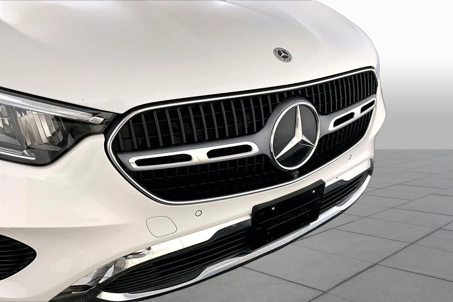 Used 2026 Polar White Mercedes-Benz GLC 300 image 32