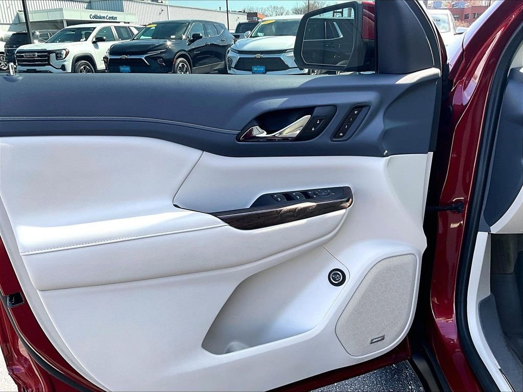 Used 2023 Red GMC Denali image 9