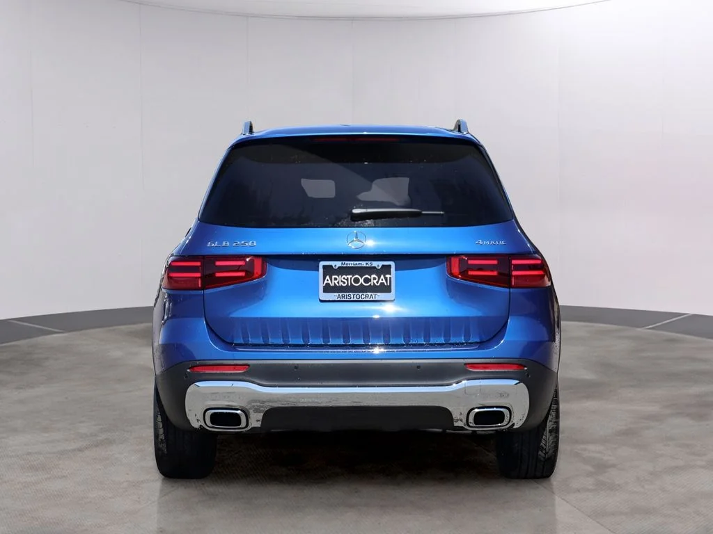 New 2026 Starling Blue Metallic Mercedes-Benz GLB 250 image 6
