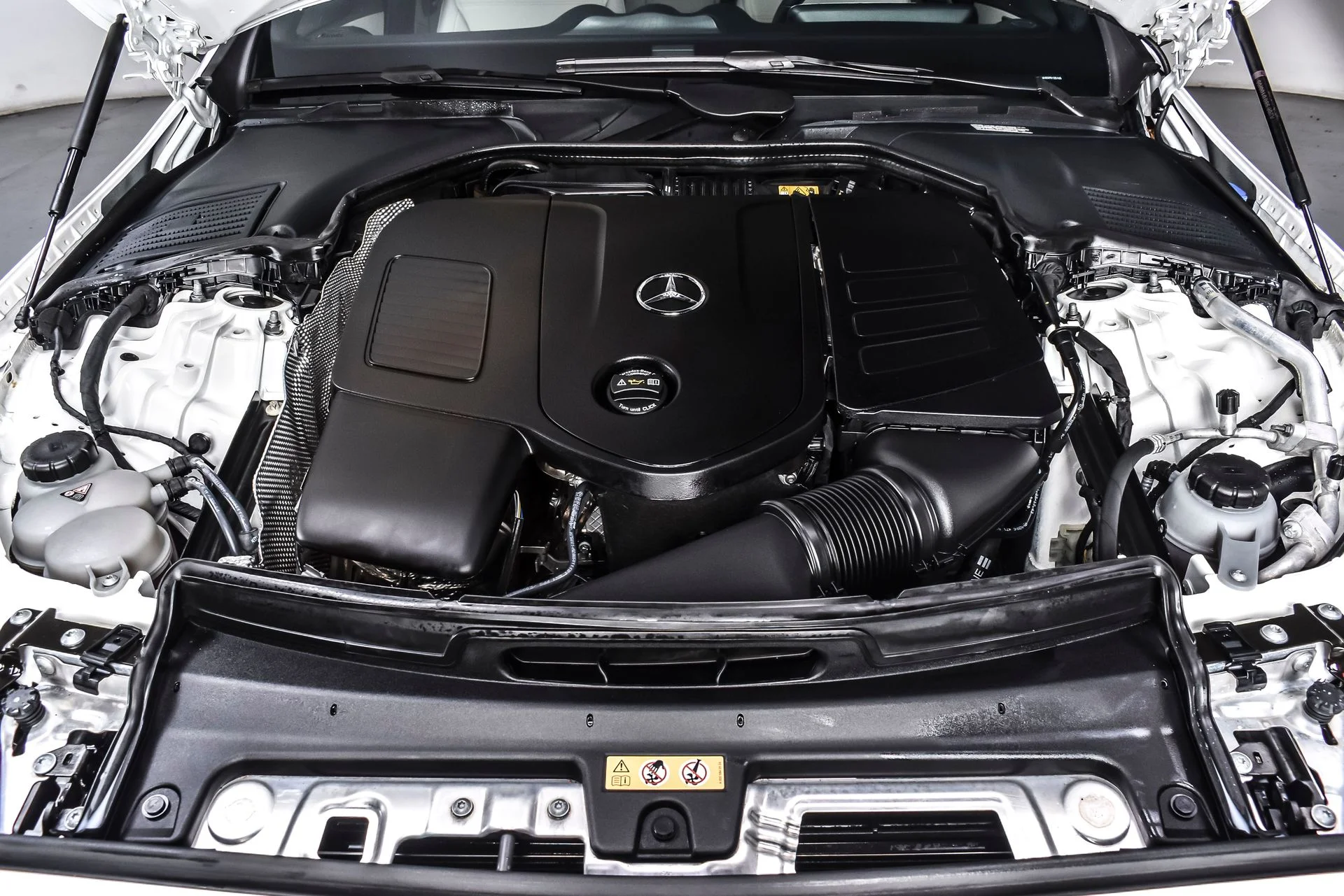 Used 2023 Polar White Mercedes-Benz C 300 image 10