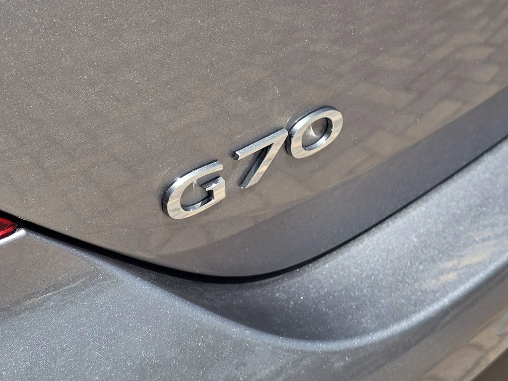 New 2026 Silver Genesis 3.3T Sport Prestige image 6