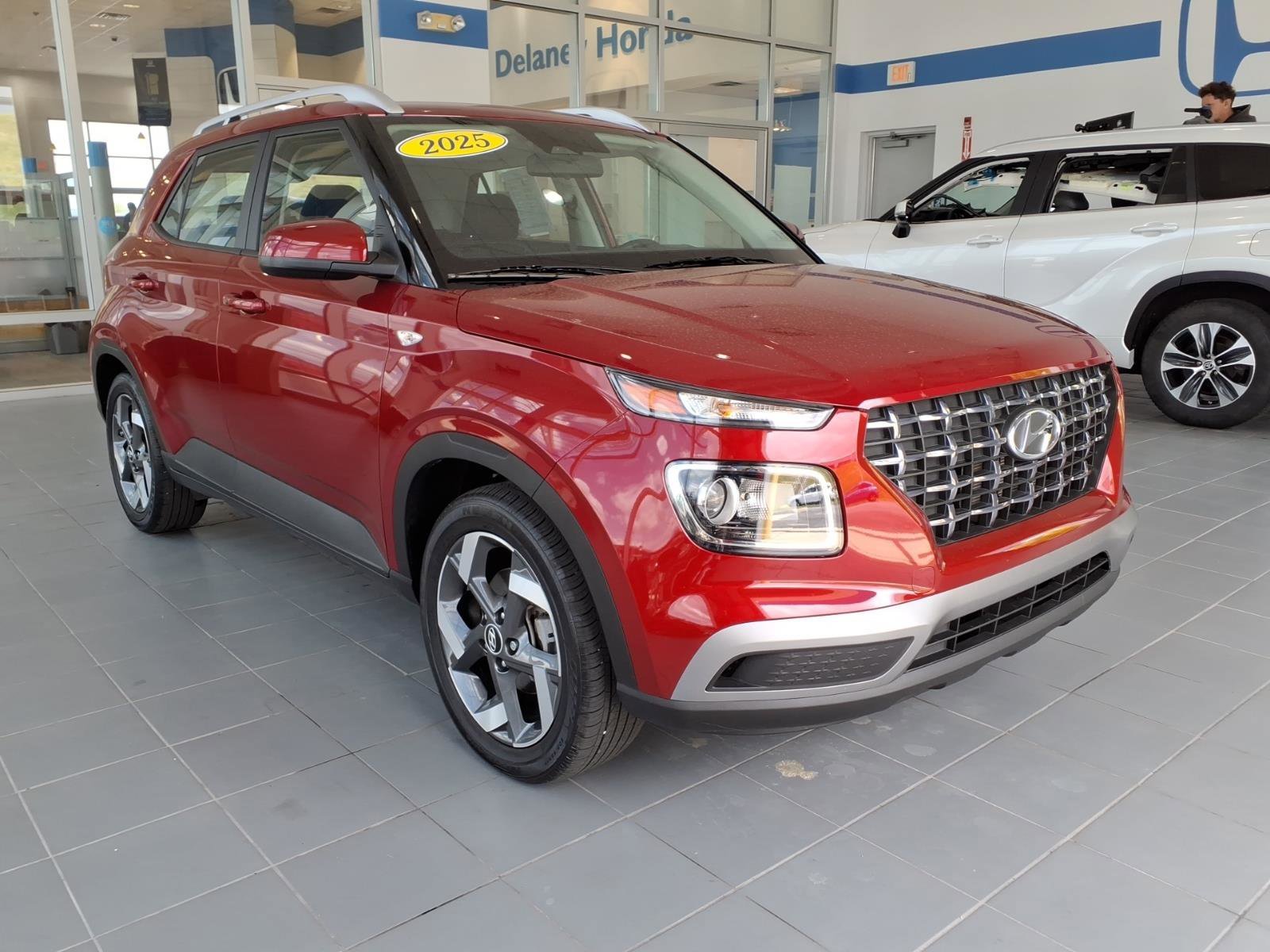 2025 Hyundai Venue SEL IVT's photo