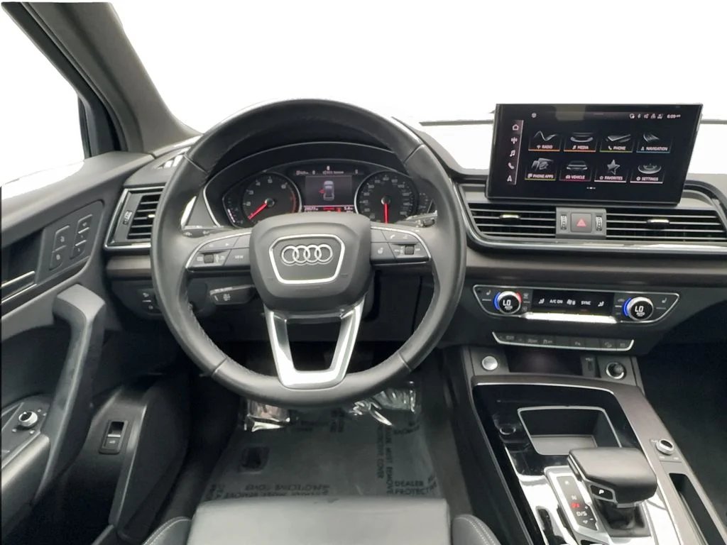 Used 2022 Blue Audi  image 38