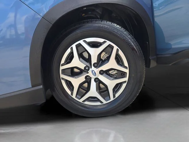 Used 2021 Blue Subaru Premium image 28